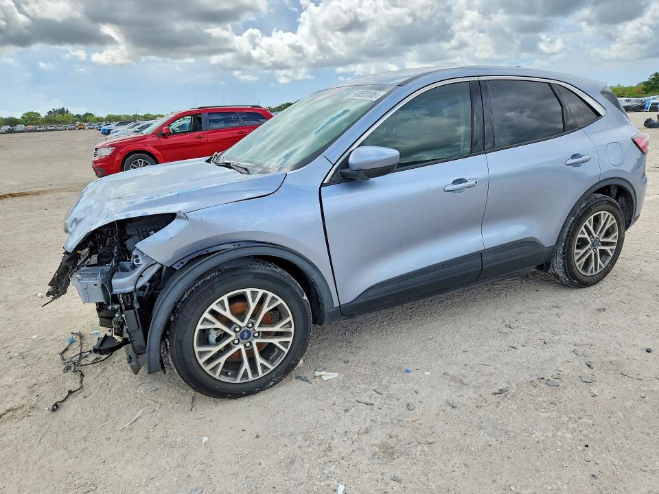2022 Ford Escape VIN 1FMCU0H67NUA81097 COPART salvage auction — FRONT END, Fl - Cert Of Title Slvg Rebuildable, sold $3,950 on 2026-07-30 (photo 1)
