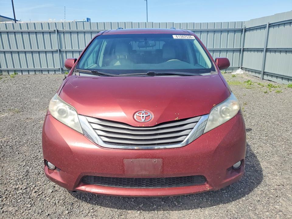 2014 Toyota Sienna VIN 5TDDK3DC7ES075347 COPART salvage auction — REAR END, On - Permit No Brand - Unfit, sold $850 on 2026-07-28 (photo 5)