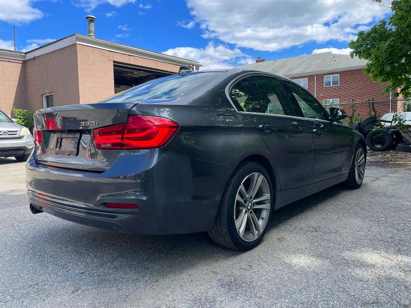 2018 BMW 3er VIN WBA8D9G58JNU71313 COPART salvage auction — NORMAL WEAR, Nh - Certificate Of Title (P), sold $4,200 on 2026-08-03 (photo 4)
