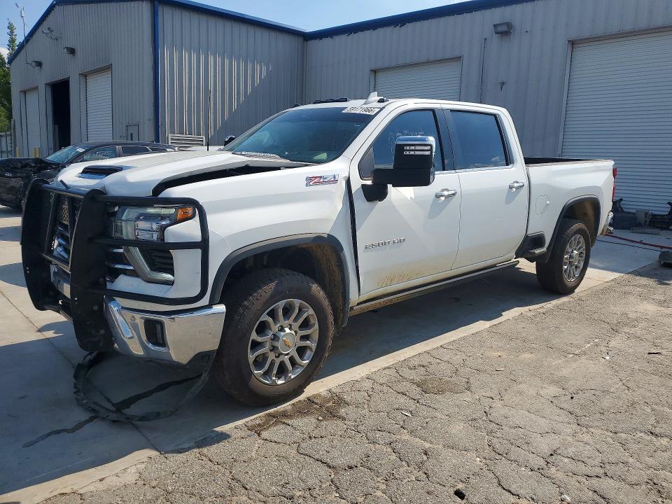 2025 Chevrolet Silverado — VIN 1GC4KPEY3SF358034