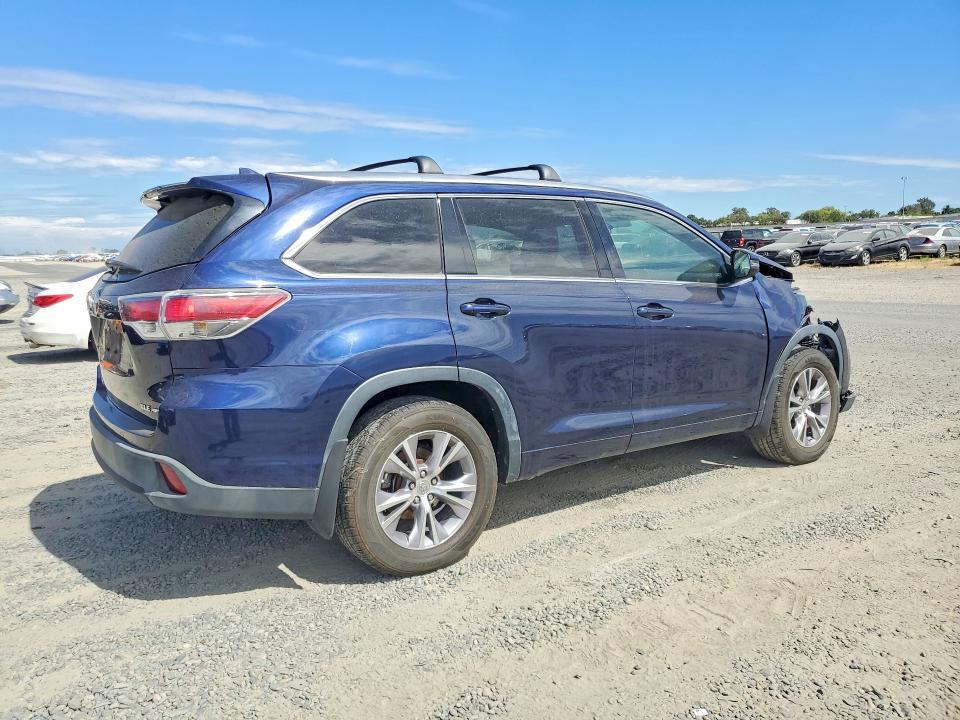 2015 Toyota Highlander VIN 5TDJKRFH6FS104613 COPART salvage auction — FRONT END, Ca - Dis/Dlr/Exp Only Clean Title (P), sold $5,600 on 2026-07-28 (photo 3)