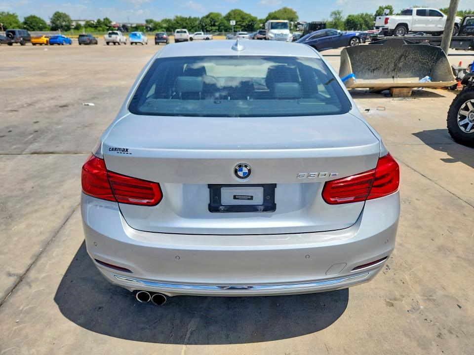 2017 BMW 3er VIN WBA8E1C56HK480348 COPART salvage auction — NORMAL WEAR, Tx - Certificate Of Title (P), sold $6,700 on 2026-07-27 (photo 6)