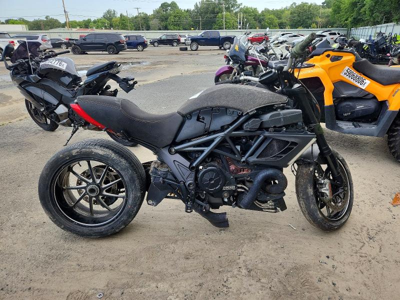 2012 Ducati Diavel VIN ZDM13BLW0CB009463 COPART salvage auction — SIDE, Ms - Cert Of Title-Rebuilt, sold $825 on 2026-07-23 (photo 1)