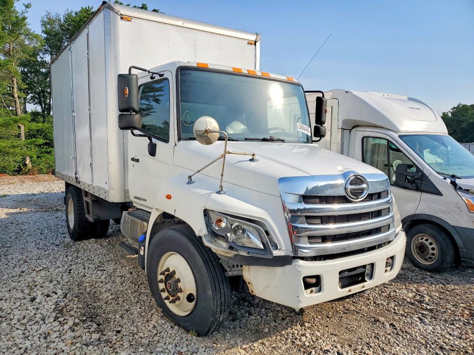 2016 Hino 338 VIN 5PVNV8JV1G4S55677 COPART salvage auction — FRONT END, CT - CERT OF TITLE-SALVAGE, sold $2,200 on 2026-07-22 (photo 4)