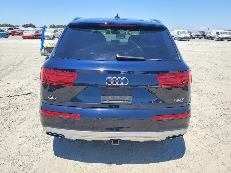 2017 Audi Q7 VIN WA1LAAF73HD018320 COPART salvage auction — MINOR DENT/SCRATCHES, Ca - Salvage Certificate, sold $625 on 2026-07-23 (photo 6)