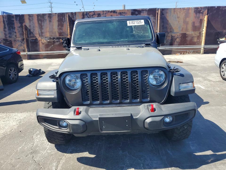2020 Jeep Gladiator VIN 1C6HJTAG5LL151567 COPART salvage auction — NORMAL WEAR, Hi - Dis/Dlr/Exp Only Salvage Title, sold $8,200 on 2026-07-29 (photo 5)