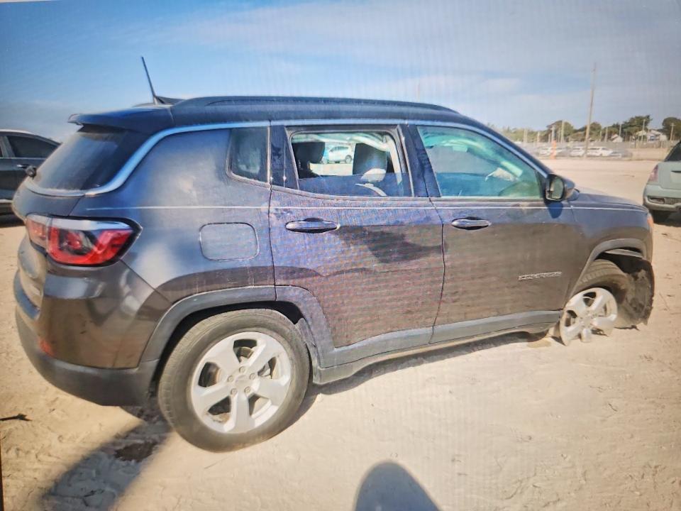2018 Jeep Compass VIN 3C4NJCBB5JT256996 COPART salvage auction — FRONT END, FL - CERT OF TITLE SLVG REBUILDABLE, sold $2,800 on 2026-07-30 (photo 3)