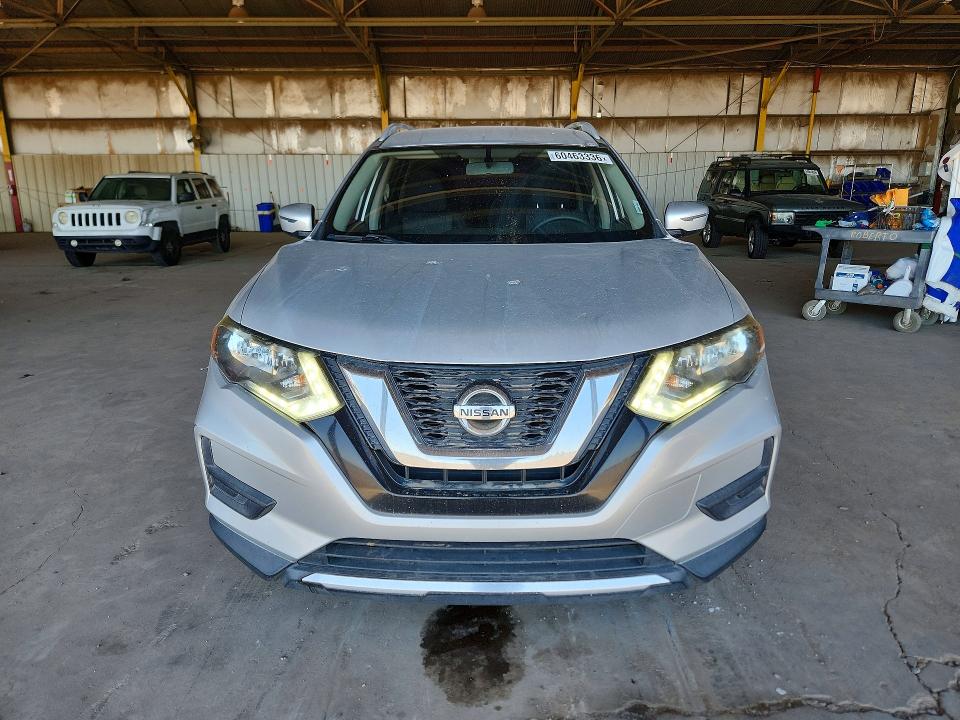 2017 Nissan Rogue VIN JN8AT2MV8HW019986 COPART salvage auction — NORMAL WEAR, Az - Certificate Of Title, sold $2,050 on 2026-07-13 (photo 5)