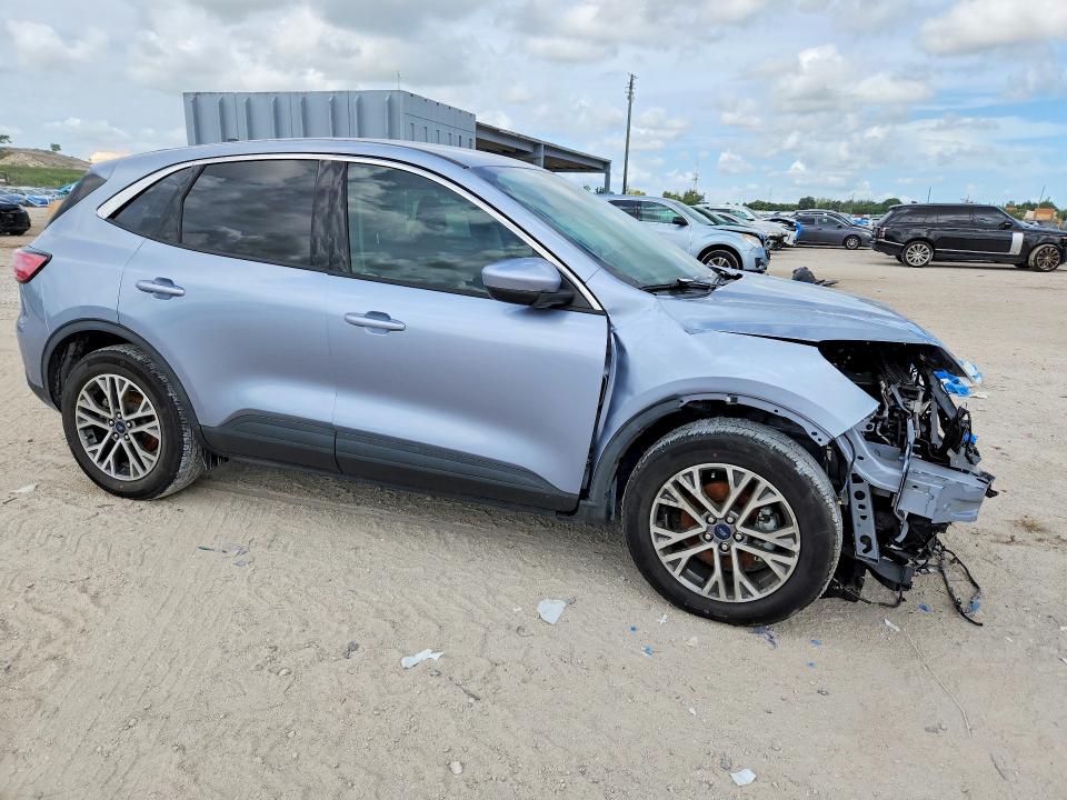 2022 Ford Escape VIN 1FMCU0H67NUA81097 COPART salvage auction — FRONT END, Fl - Cert Of Title Slvg Rebuildable, sold $3,950 on 2026-07-30 (photo 4)