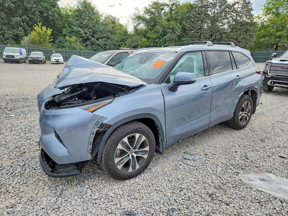 2021 Toyota Highlander VIN 5TDHZRAH3MS065431 COPART salvage auction — ALL OVER, Tn - Salvage Certificate, sold $175 on 2026-07-21 (photo 1)