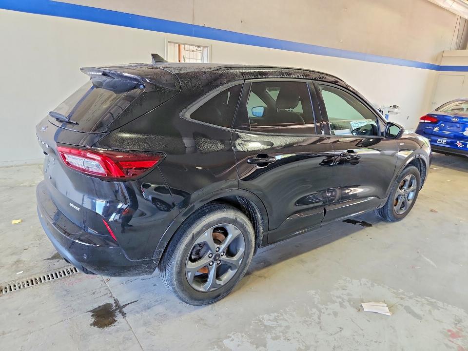 2023 Ford Escape VIN 1FMCU9MN0PUB39331 COPART salvage auction — STRIPPED, Va - Cert Of Title - Salvage, sold $7,600 on 2026-08-21 (photo 3)
