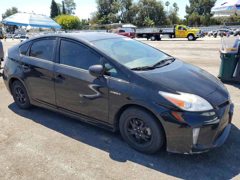 2013 Toyota Prius VIN JTDKN3DU4D5627267 COPART salvage auction — VANDALISM, Ca - Dis/Dlr/Exp App For Dup Clean, sold $875 on 2026-07-31 (photo 4)