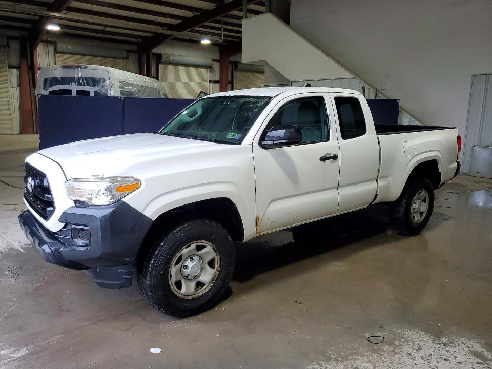 2016 Toyota Tacoma VIN 5TFRX5GNXGX062265 COPART salvage auction — MINOR DENT/SCRATCHES, Pa - Cert Of Title, sold $2,750 on 2026-07-28 (photo 1)