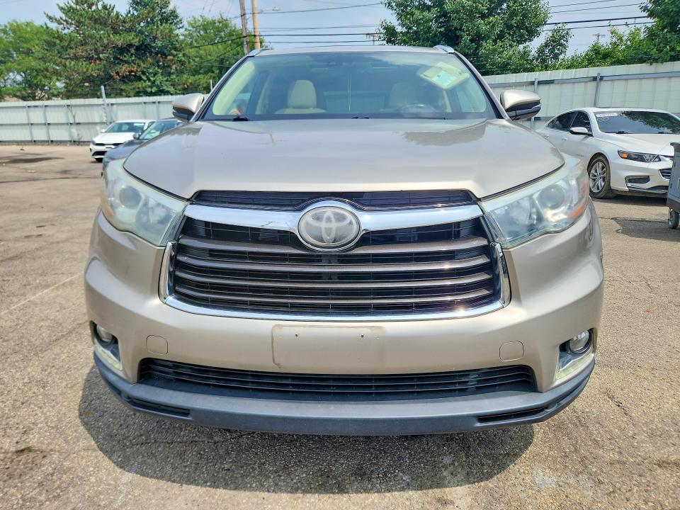 2015 Toyota Highlander VIN 5TDDKRFH5FS099451 COPART salvage auction — MINOR DENT/SCRATCHES, Oh - Cert Of Title-Salvage, sold $3,350 on 2026-07-29 (photo 5)