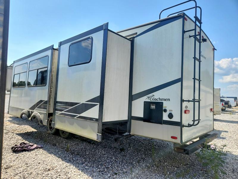 2021 Forest river Chaparral VIN 5ZT3CH2B8MA326533 COPART salvage auction — VANDALISM, AL - CERT OF TITLE-FLOOD SALVAGE, sold $11,800 on 2026-08-03 (photo 3)