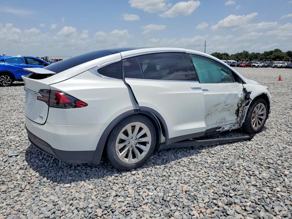 2018 Tesla Model x VIN 5YJXCBE27JF118237 COPART salvage auction — SIDE, Fl - Cert Of Title Slvg Rebuildable, sold $5,500 on 2026-07-24 (photo 3)