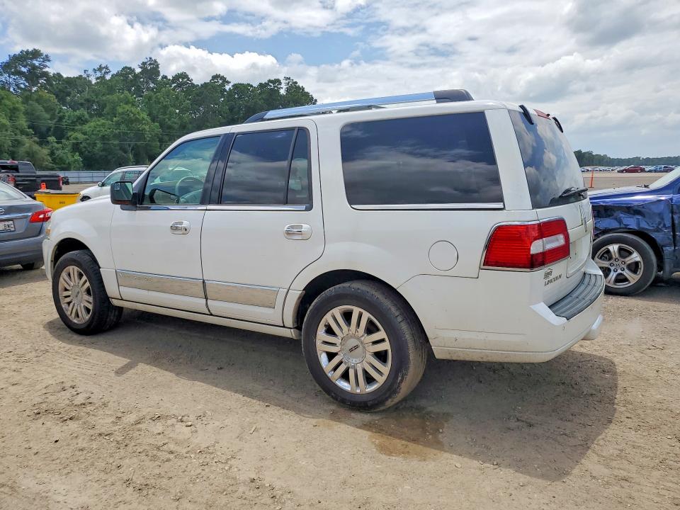 2014 Lincoln Navigator VIN 5LMJJ2H58EEL07867 COPART salvage auction — MINOR DENT/SCRATCHES, La - Certificate Of Title, sold $800 on 2026-07-28 (photo 2)