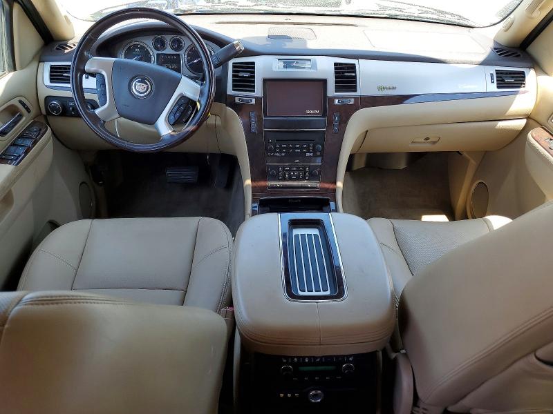 2013 Cadillac Escalade hybrid VIN 1GYS4EEJ2DR177415 COPART salvage auction — MINOR DENT/SCRATCHES, CA - DIS/DLR/EXP ONLY CLEAN TITLE, sold $900 on 2026-08-27 (photo 8)
