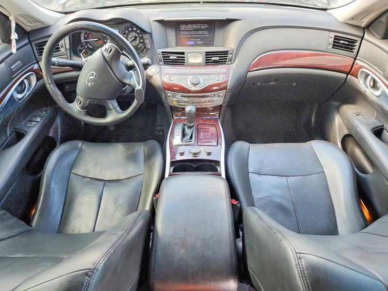 2018 Infiniti Q70 VIN JN1BY1AP2JM180257 COPART salvage auction — SIDE, Ca - Dis/Dlr/Exp Only Clean Title, sold $125 on 2026-07-24 (photo 8)