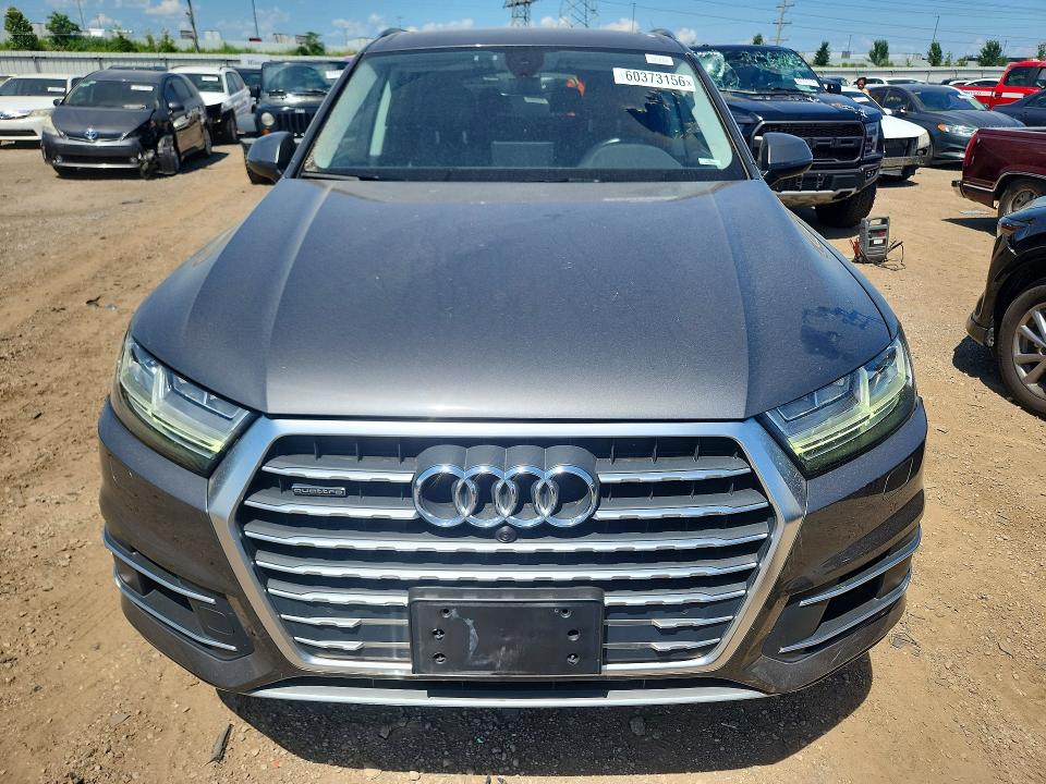 2019 Audi Q7 VIN WA1LAAF75KD040813 COPART salvage auction — MINOR DENT/SCRATCHES, IL - CERTIFICATE OF TITLE (P), sold $11,100 on 2026-07-28 (photo 5)