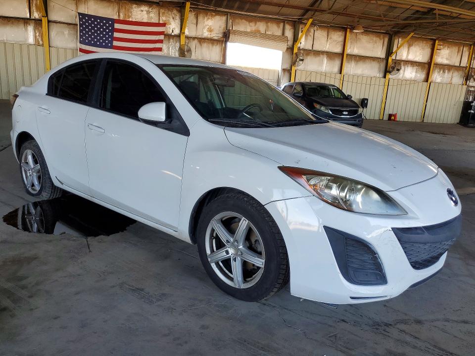 2011 Mazda 3 VIN JM1BL1UG6B1422140 COPART salvage auction — NORMAL WEAR, Az - Certificate Of Title (P), sold $1,200 on 2026-08-01 (photo 4)