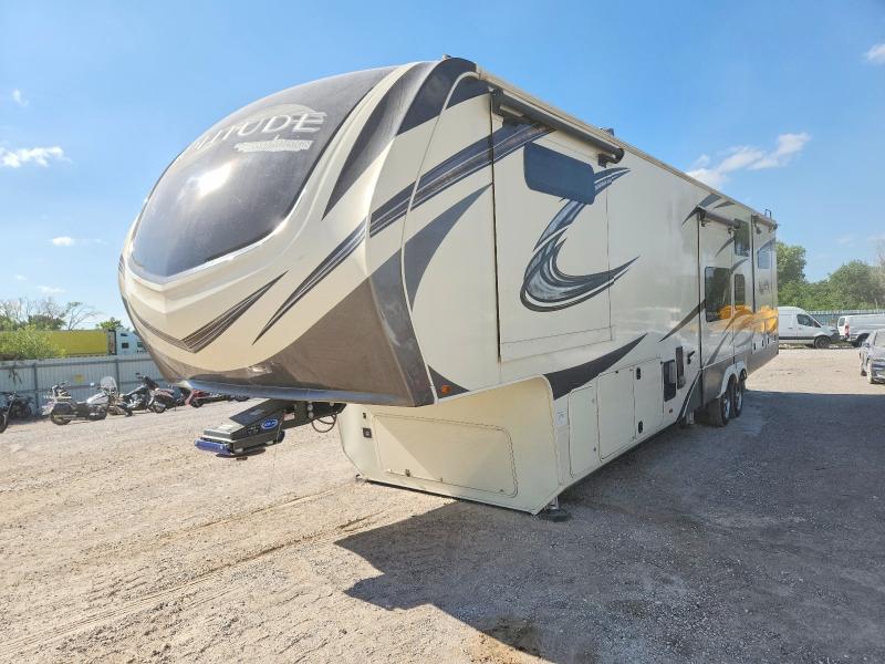 2020 Grand design Solitude VIN 573FS4224LAA00412 COPART salvage auction — WATER/FLOOD, AZ - CERT OF TITLE - SALVAGE, sold $10,500 on 2026-07-30 (photo 2)