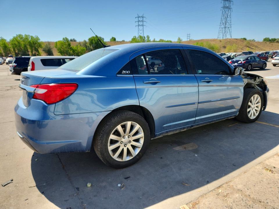 2011 Chrysler 200 VIN 1C3BC1FG7BN538506 COPART salvage auction — FRONT END, Co - Certificate Of Title, sold $750 on 2026-08-24 (photo 3)