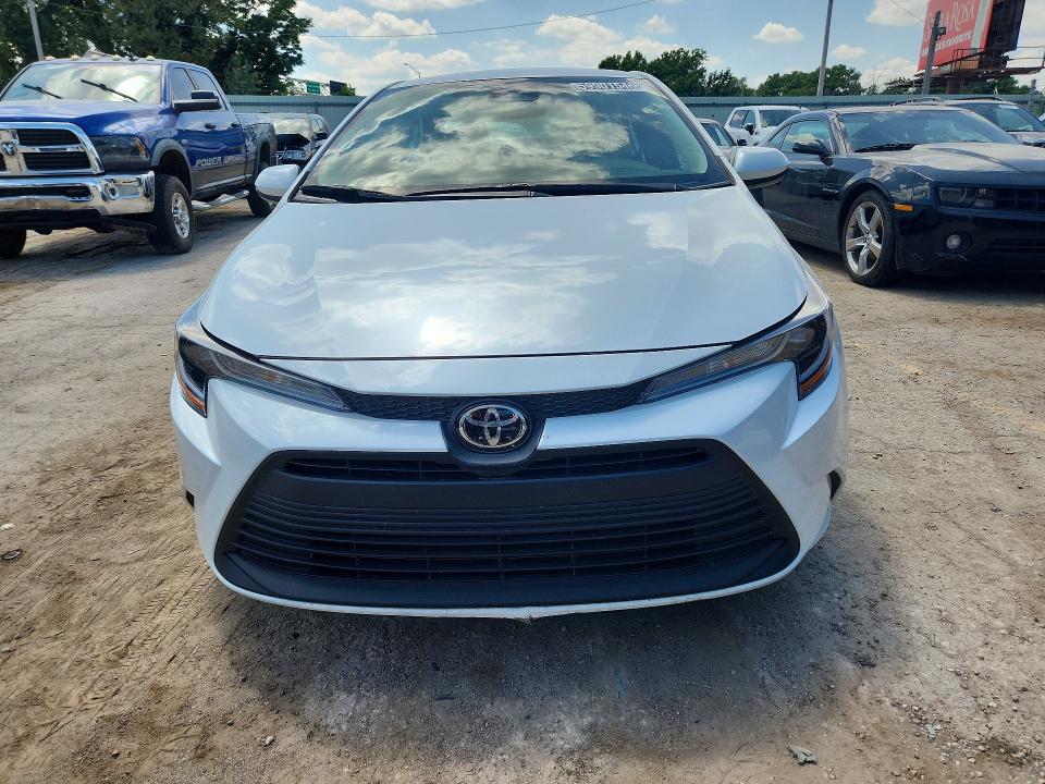 2026 Toyota Corolla VIN 5YFB4MDE4TP405394 COPART salvage auction — WATER/FLOOD, FL - CERT OF TITLE-SLVG REBLD FLOOD (P), sold $11,100 on 2026-07-13 (photo 5)