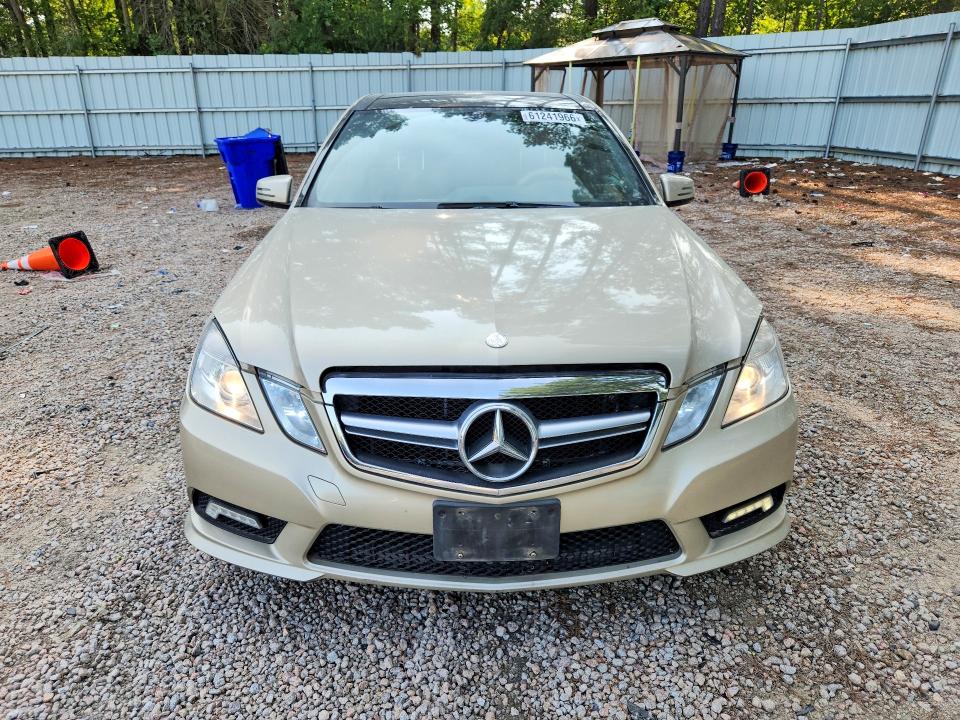 2011 Mercedes-benz E-klasse VIN WDDHF8HB7BA348323 COPART salvage auction — MINOR DENT/SCRATCHES, Ny - Dealer Only Clean Title, sold $250 on 2026-08-07 (photo 5)