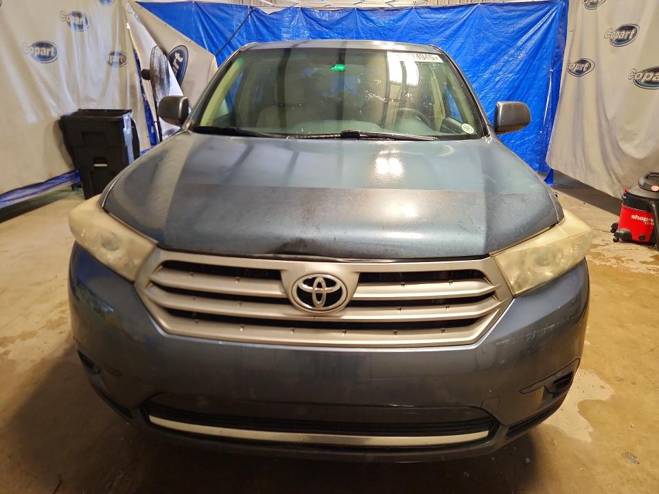 2013 Toyota Highlander VIN 5TDZK3EH4DS137933 COPART salvage auction — REAR END, Fl - Cert Of Title Slvg Rebuildable, sold $375 on 2026-07-28 (photo 5)