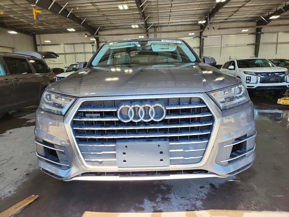 2017 Audi Q7 VIN WA1LAAF73HD039247 COPART salvage auction — MINOR DENT/SCRATCHES, Wi - Certificate Of Title, sold $4,800 on 2026-07-28 (photo 5)