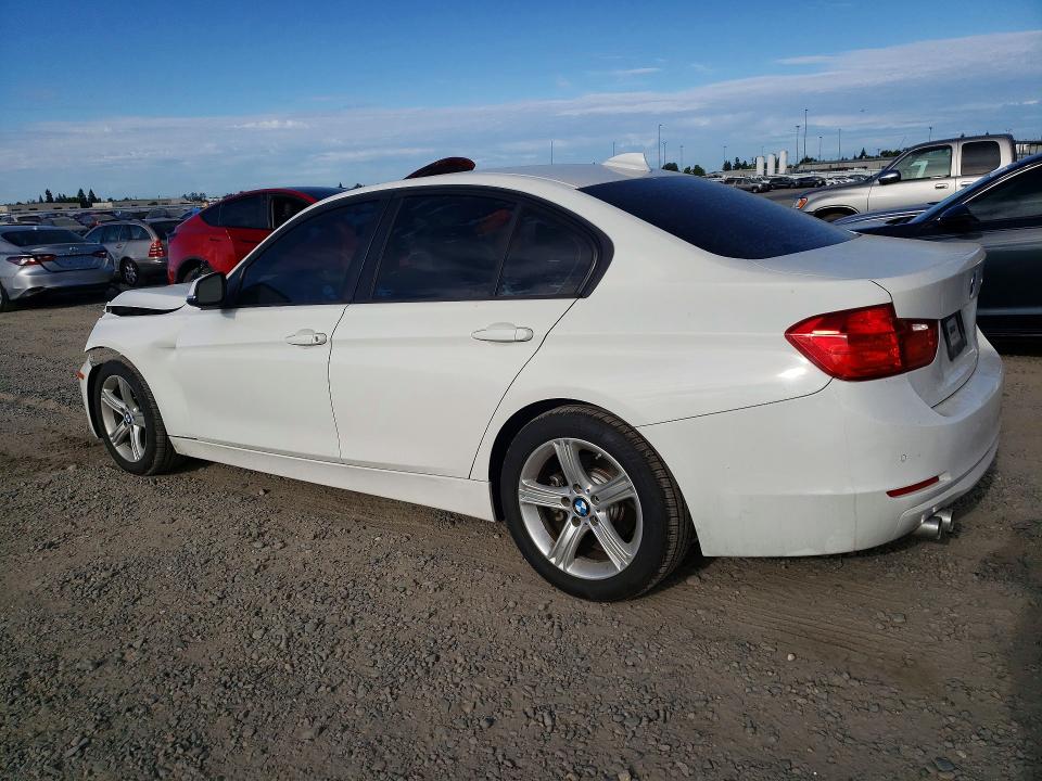 2015 BMW 3er VIN WBA3C1C50FK120604 COPART salvage auction — FRONT END, CA - SALVAGE CERTIFICATE, sold $1,400 on 2026-07-28 (photo 2)
