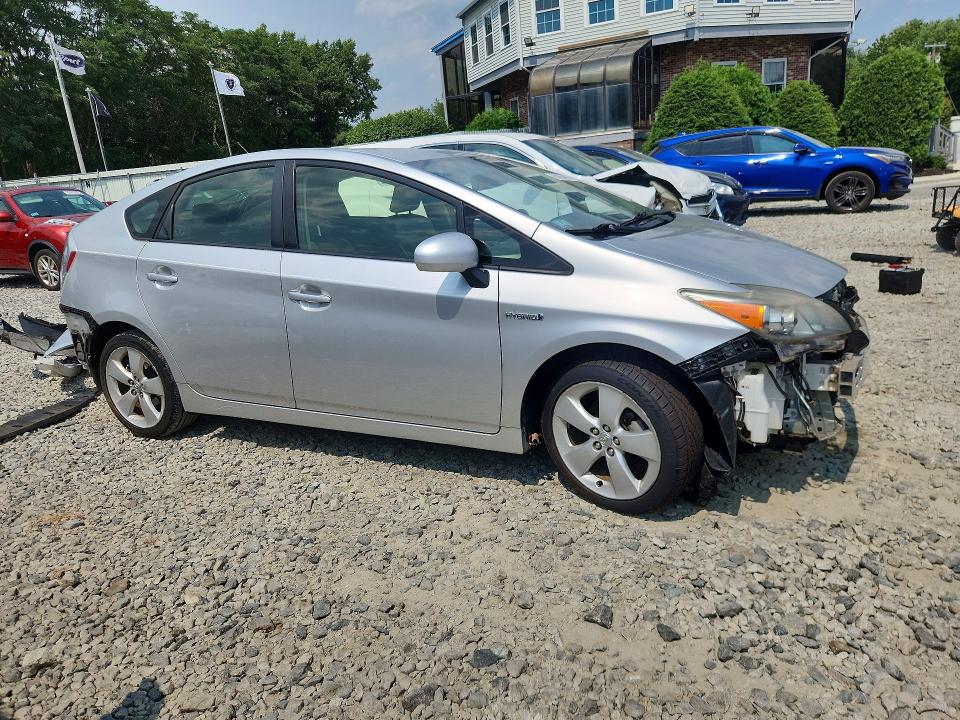 2013 Toyota Prius VIN JTDKN3DU1D5548431 COPART salvage auction — FRONT END, MA - CERT OF TITLE-RECONSTRCTD COLL, sold $775 on 2026-07-30 (photo 4)