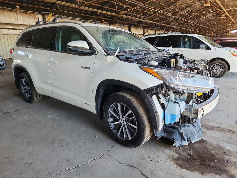 2017 Toyota Highlander VIN 5TDJGRFH2HS034225 COPART salvage auction — FRONT END, Az - Cert Of Title - Salvage, sold $5,700 on 2026-07-26 (photo 4)