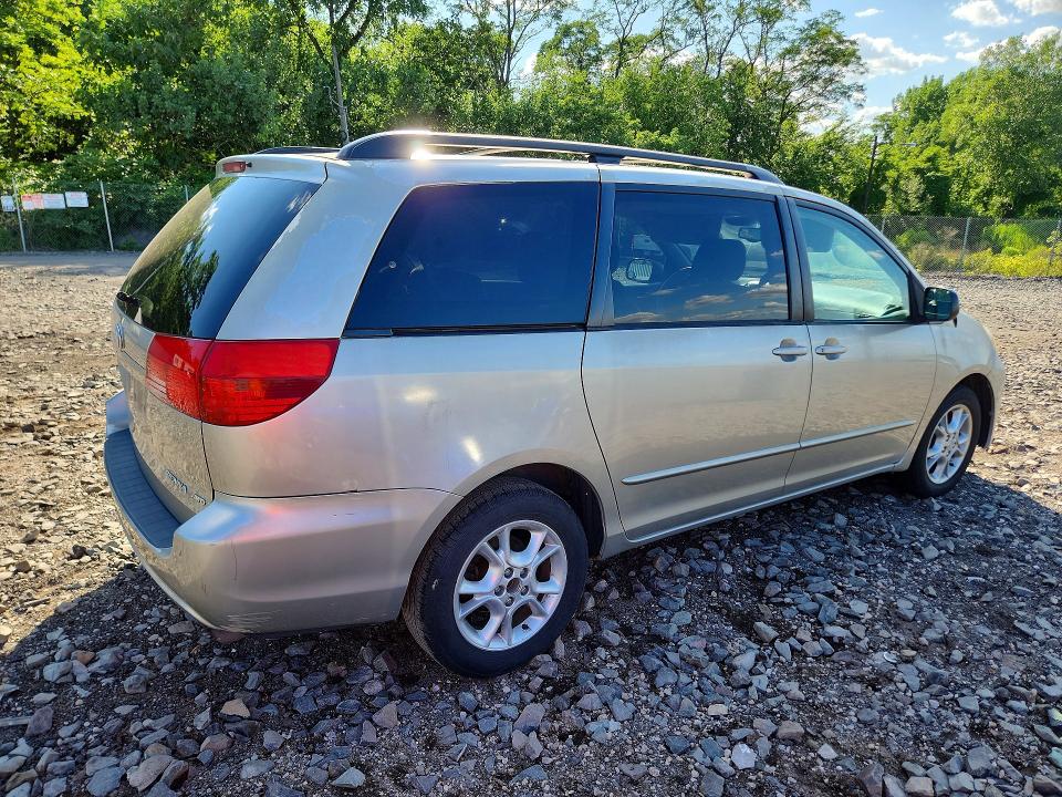 2004 Toyota Sienna VIN 5TDBA23C74S008445 COPART salvage auction — MINOR DENT/SCRATCHES, NY - CERTIFICATE OF TITLE, sold $550 on 2026-07-30 (photo 3)