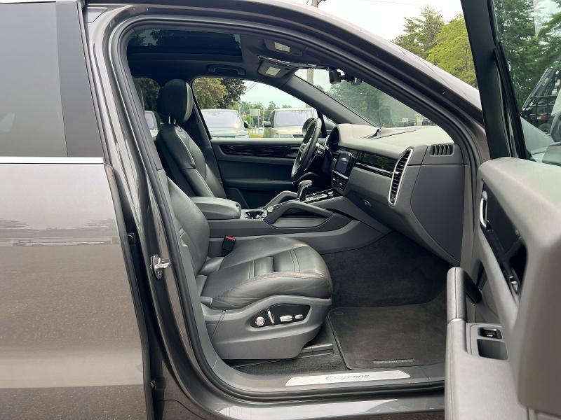 2019 Porsche Cayenne VIN WP1AA2AY7KDA19222 COPART salvage auction — MINOR DENT/SCRATCHES, MO - CERTIFICATE OF TITLE (P), sold $21,000 on 2026-07-24 (photo 5)