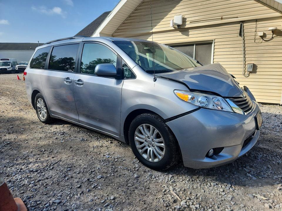 2014 Toyota Sienna VIN 5TDYK3DC0ES475073 COPART salvage auction — FRONT END, Oh - Cert Of Title-Salvage, sold $2,100 on 2026-07-15 (photo 4)