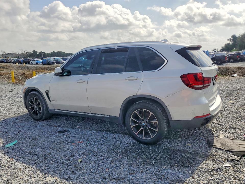 2017 BMW X5 VIN 5UXKR2C3XH0X05351 COPART salvage auction — MINOR DENT/SCRATCHES, Fl - Certificate Of Title (P), sold $4,000 on 2026-07-31 (photo 2)