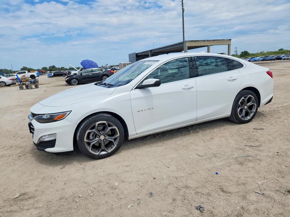 2024 Chevrolet Malibu limited VIN 1G1ZD5ST7RF140811 COPART salvage auction — FRONT END, CA - CERTIFICATE OF TITLE (P), sold $12,200 on 2026-08-22 (photo 1)