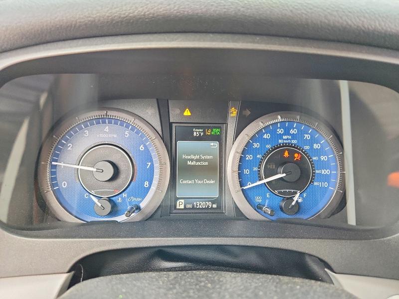 2019 Toyota Sienna VIN 5TDYZ3DC6KS012636 COPART salvage auction — SIDE, TX - SALVAGE VEHICLE TITLE, sold $10 on 2026-07-30 (photo 9)