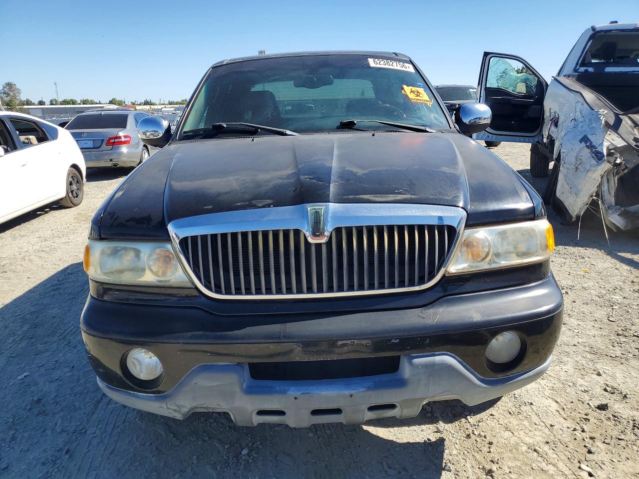 2002 Lincoln Blackwood VIN 5LTEW05A22KJ03060 COPART salvage auction — Minor Dent/Scratches, CA - DIS/DLR/EXP ONLY CLEAN TITLE (P), sold $575 on 2026-10-09 (photo 5)
