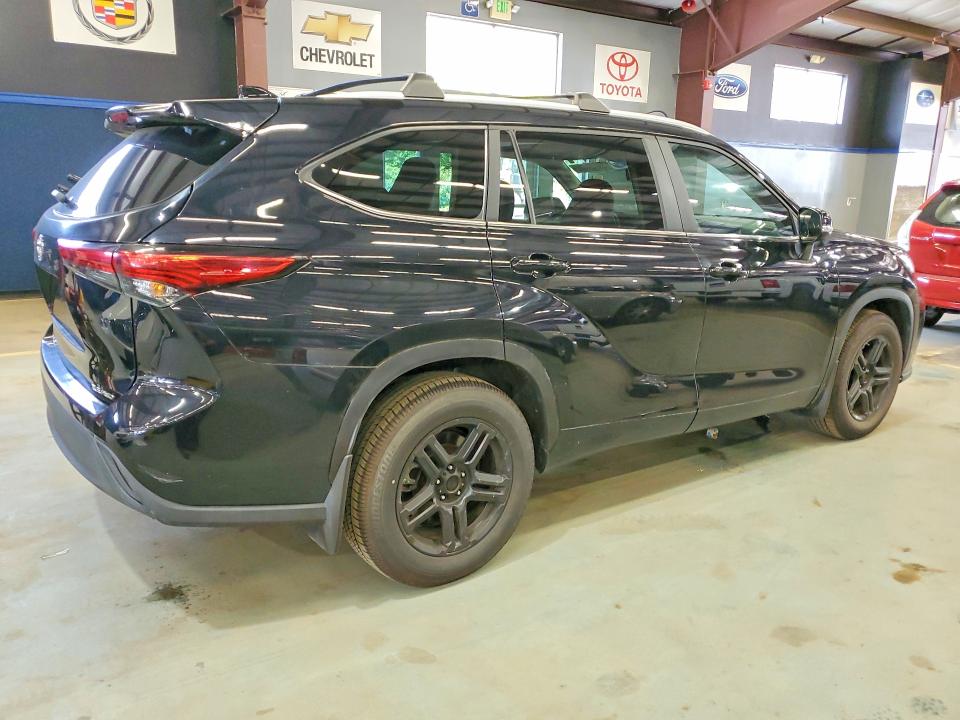 2023 Toyota Highlander VIN 5TDKDRBHXPS022485 COPART salvage auction — MINOR DENT/SCRATCHES, Ct - Certificate Of Title, sold $26,500 on 2026-07-08 (photo 3)
