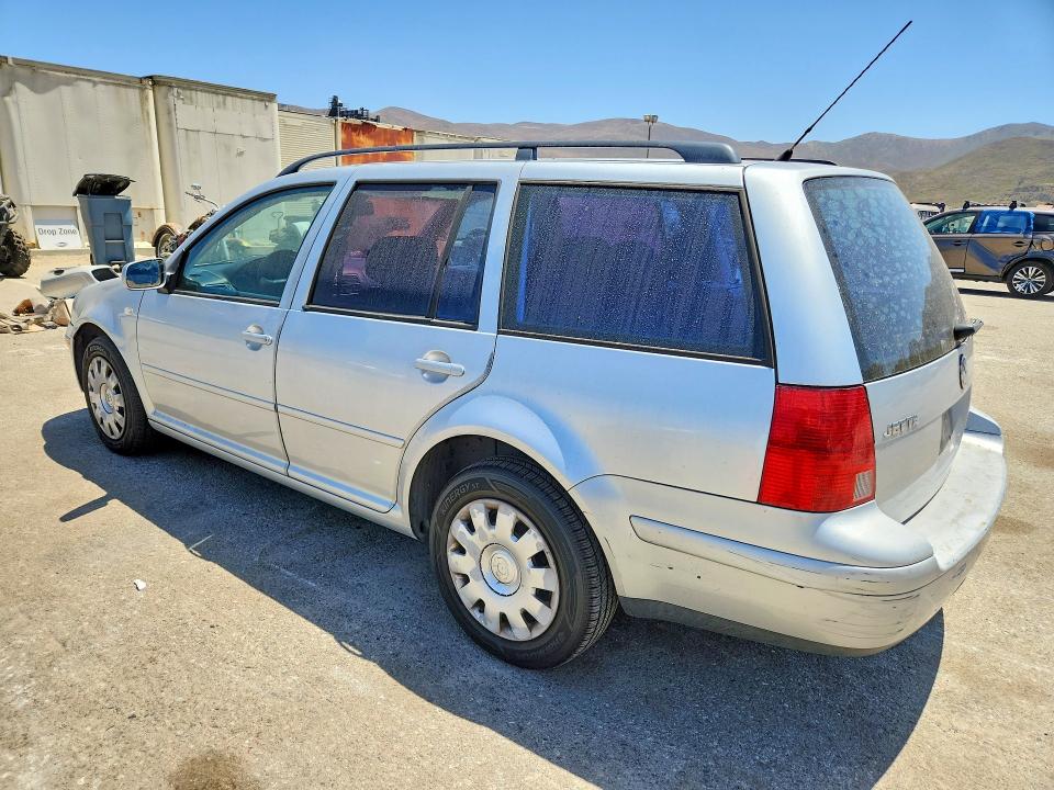 2004 Volkswagen Jetta VIN WVWRL61J64W113625 COPART salvage auction — MINOR DENT/SCRATCHES, CA - DIS/DLR/EXP ONLY CLEAN TITLE, sold $400 on 2026-08-04 (photo 2)