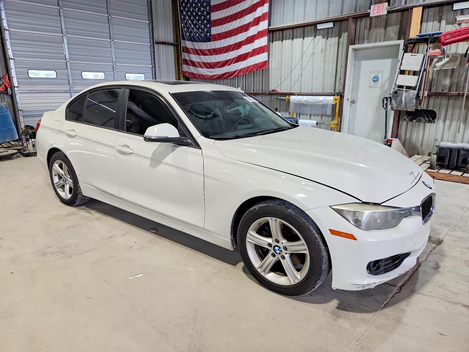 2015 BMW 3 series VIN WBA3A5C53FF609391 COPART salvage auction — MECHANICAL, VA - CERTIFICATE OF TITLE, sold $225 on 2026-07-20 (photo 4)