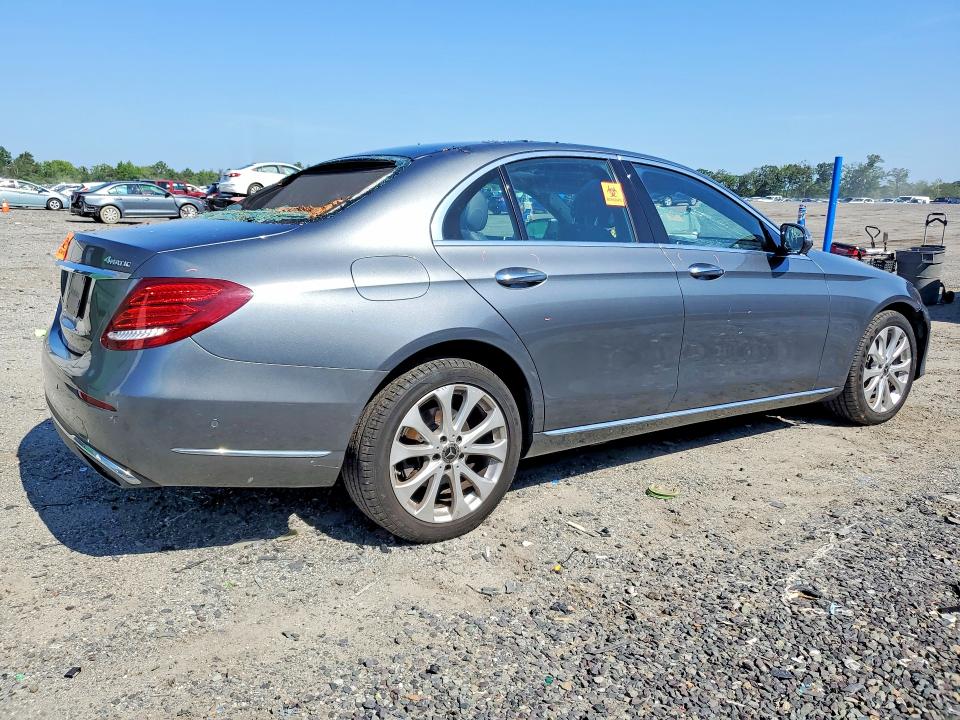 2019 Mercedes-benz VIN WDDZF4KB0KA626985 COPART salvage auction — ROOF, Va - Cert Of Title - Salvage, sold $9,800 on 2026-07-29 (photo 3)