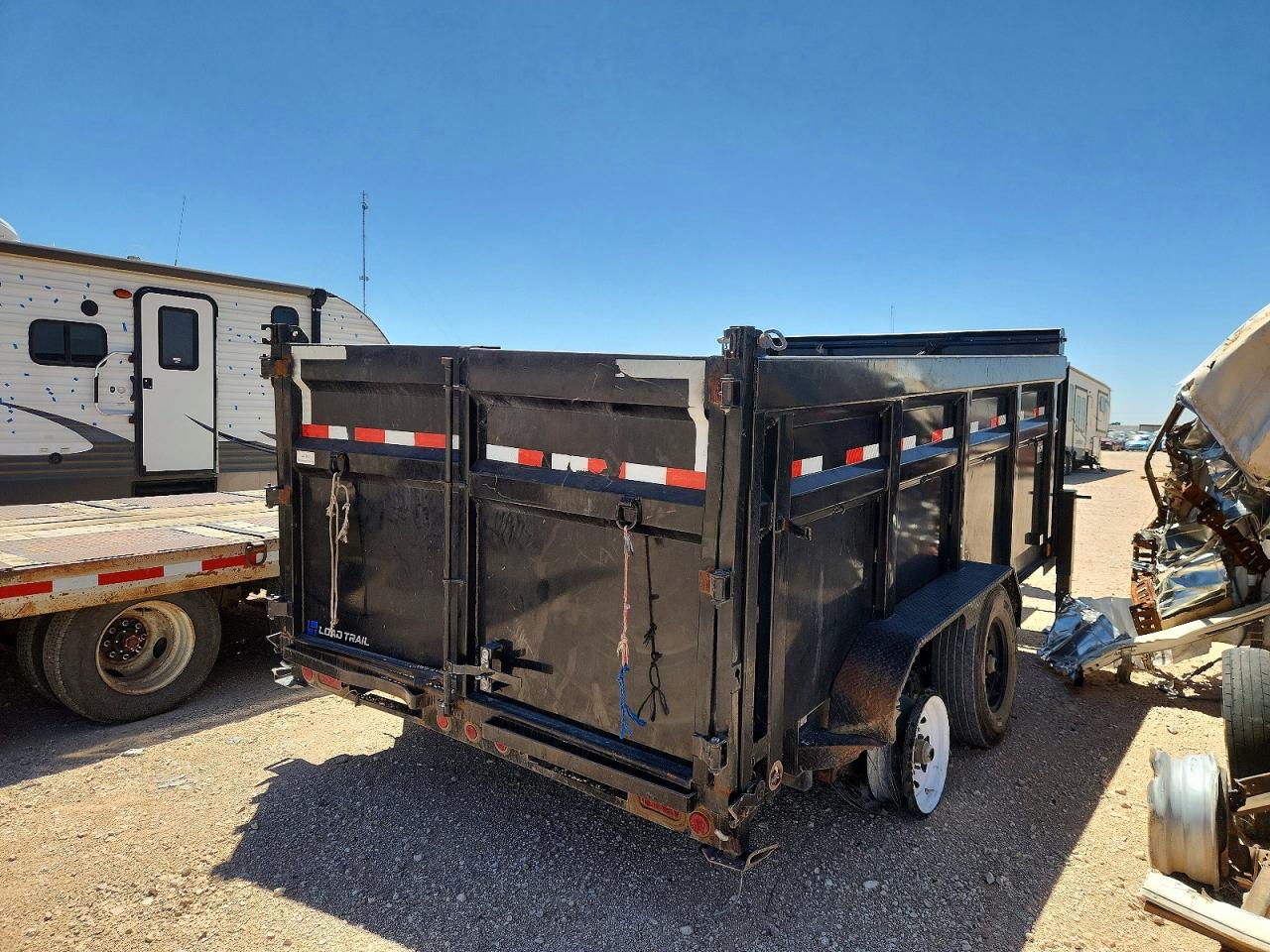 2025 Load trail Dump trailer VIN 4ZEGD1426S3347902 COPART salvage auction — Rear End, TN - CERTIFICATE OF TITLE (P), sold $8,500 on 2026-09-18 (photo 7)