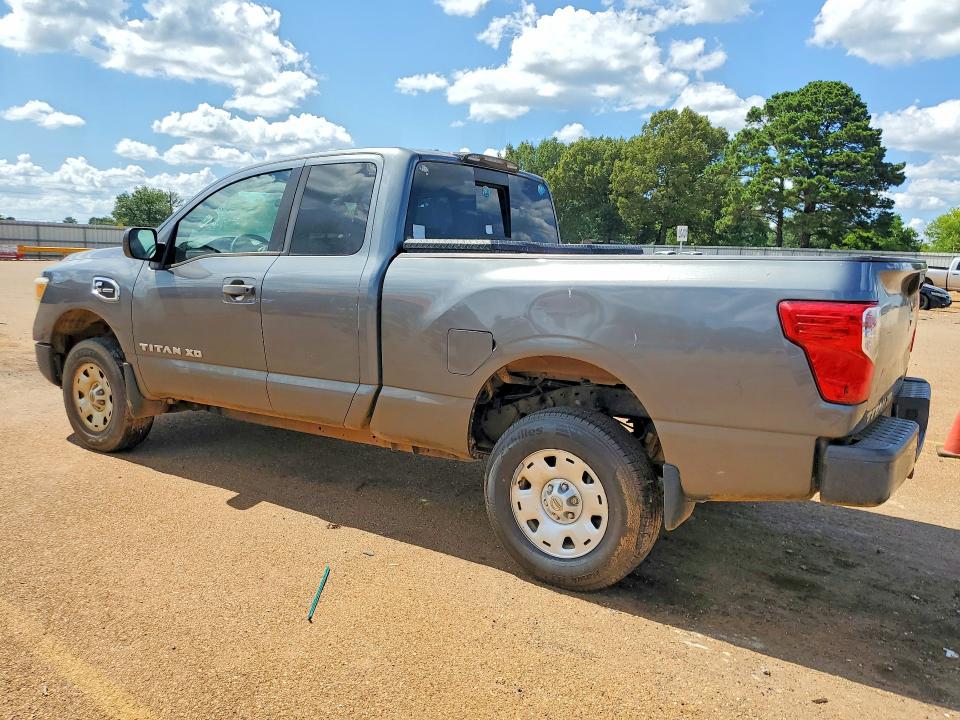 2017 Nissan TITAN VIN 1N6BA1C37HN561812 COPART salvage auction — MINOR DENT/SCRATCHES, TX - CERTIFICATE OF TITLE, sold $4,200 on 2026-08-03 (photo 2)