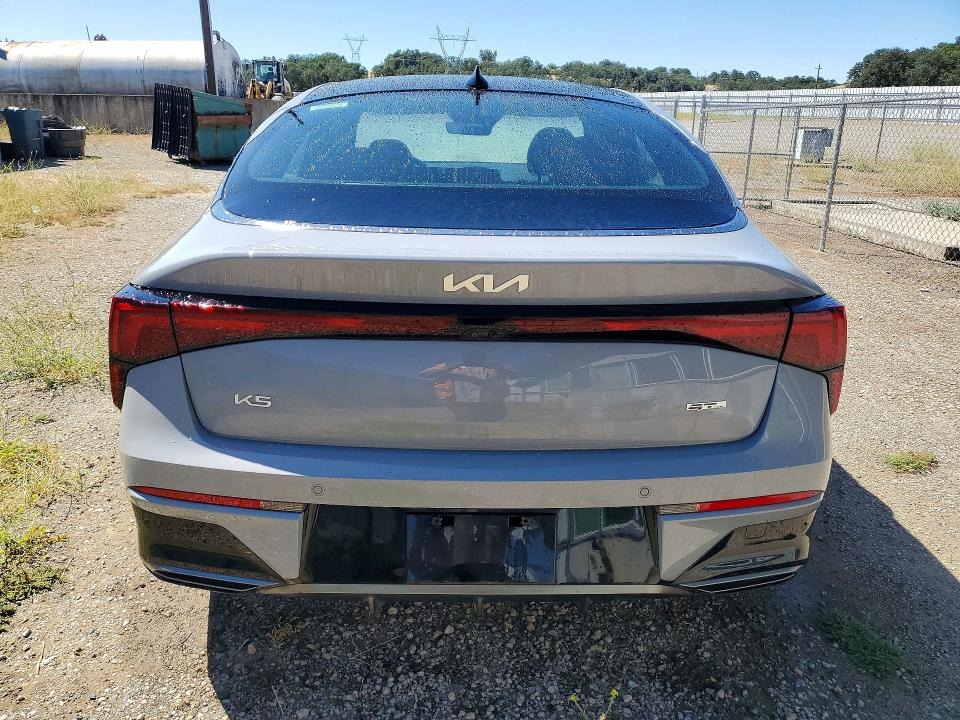 2025 Kia K5 VIN KNAG64J71S5378850 COPART salvage auction — MINOR DENT/SCRATCHES, Ca - Certificate Of Title (P), sold $22,500 on 2026-07-30 (photo 6)