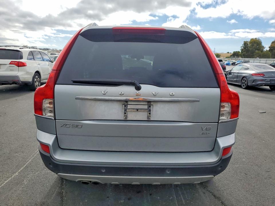 2011 Volvo Xc90 VIN YV4852CZ3B1582664 COPART salvage auction — MINOR DENT/SCRATCHES, CA - DIS/DLR/EXP ONLY CLEAN TITLE, sold $775 on 2026-07-15 (photo 6)