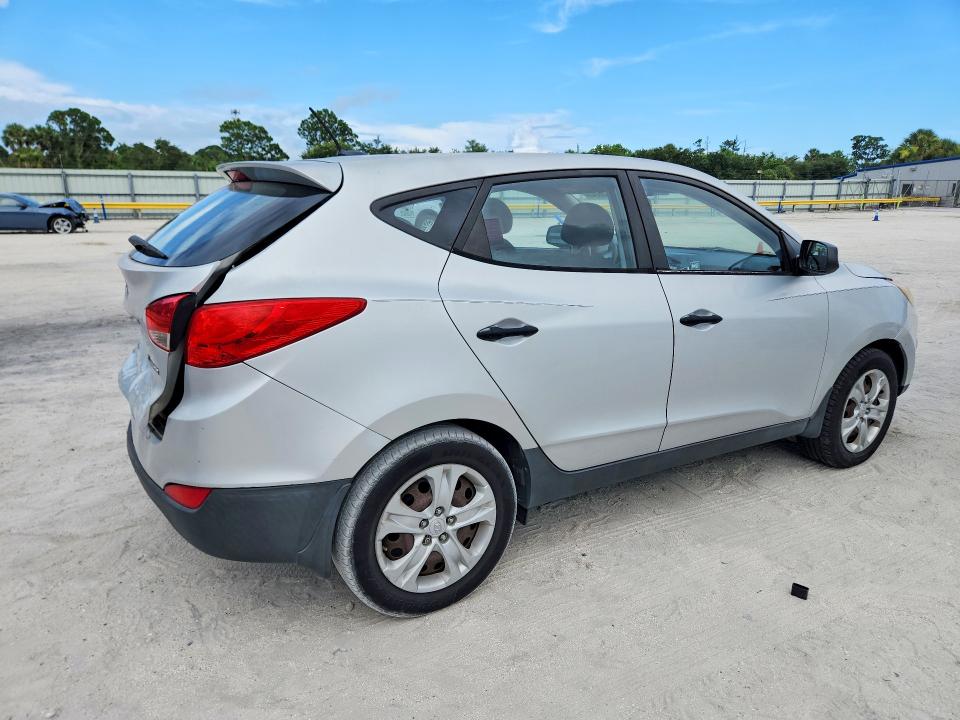 2011 Hyundai Tucson VIN KM8JT3AB3BU285247 COPART salvage auction — REAR END, FL - CERT OF TITLE SLVG REBUILDABLE, sold $1,800 on 2026-07-22 (photo 3)